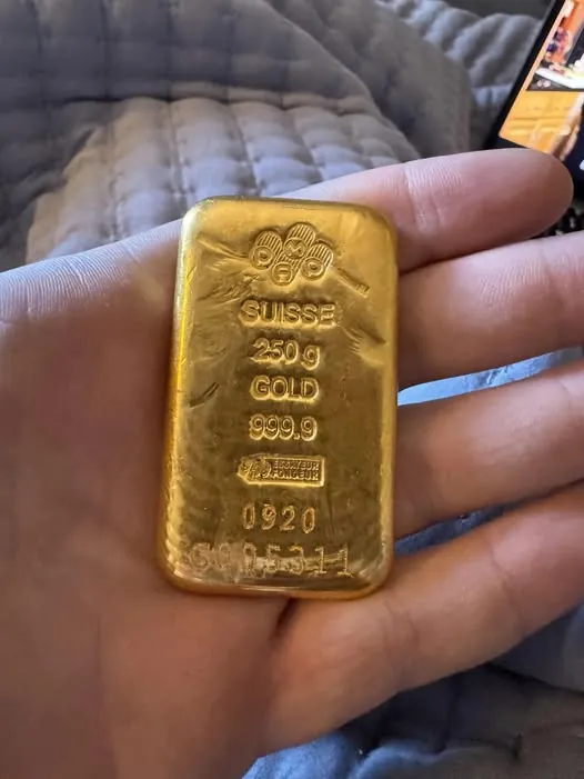 Lingot d'or de 250 g racheté à Votre-Ville